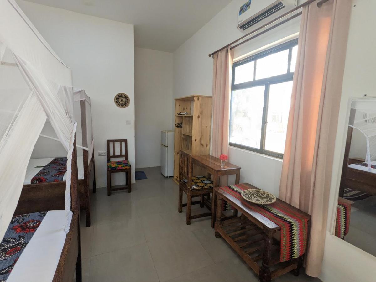 Mkadi Beach House Otel Nungwi Dış mekan fotoğraf