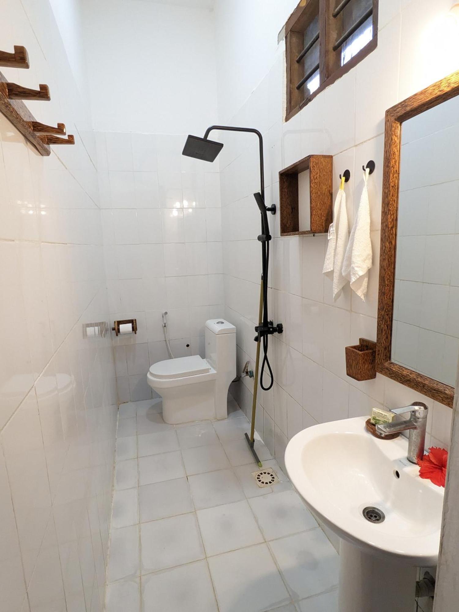Mkadi Beach House Otel Nungwi Oda fotoğraf