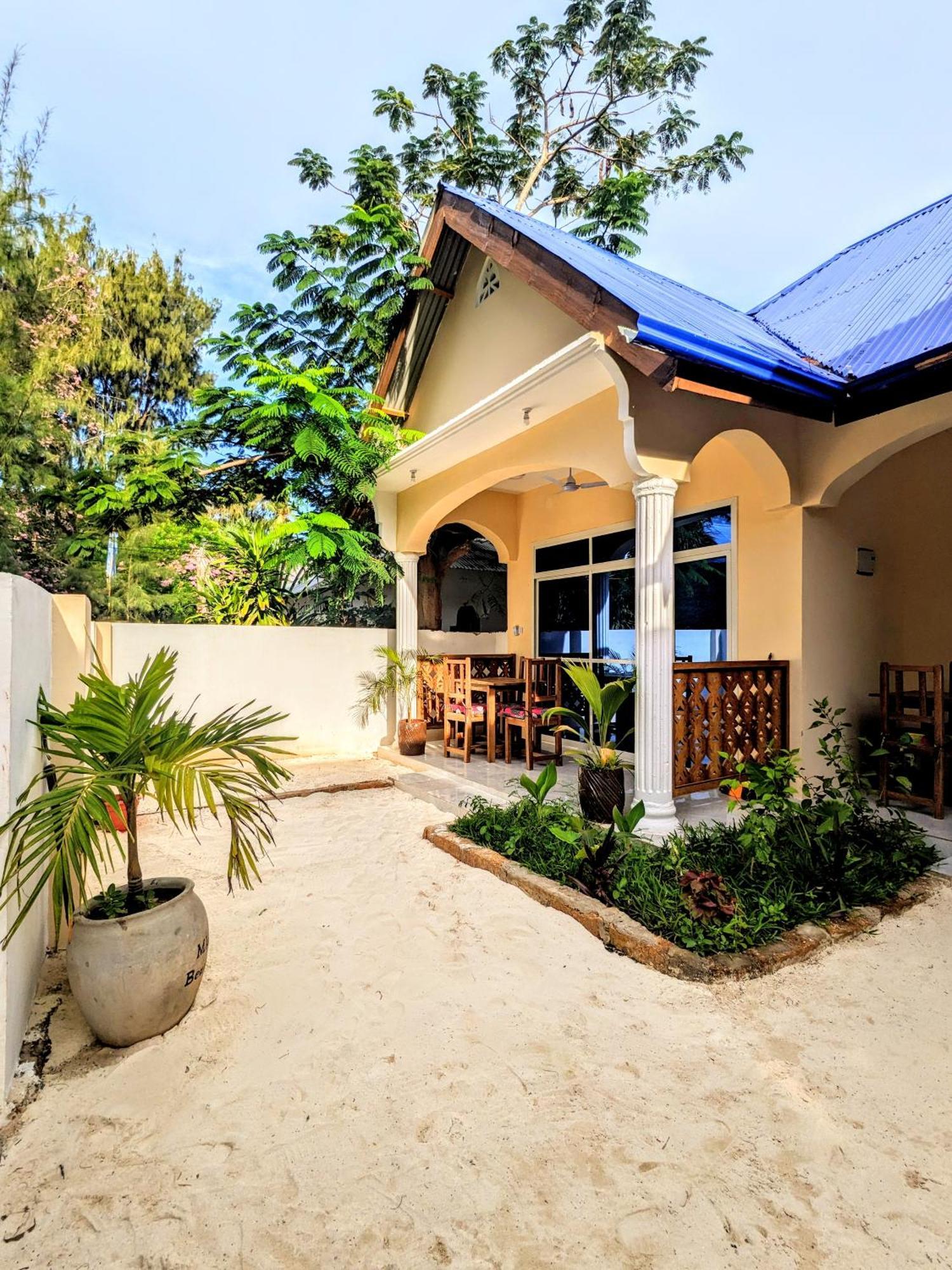 Mkadi Beach House Otel Nungwi Dış mekan fotoğraf